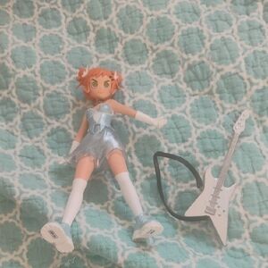 Gigi ice Peach riot figure